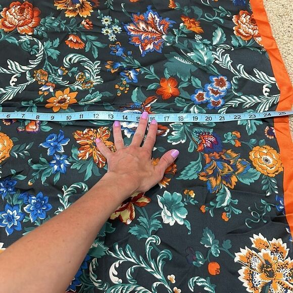 Beautiful Bright Saks Fifth Avenue Silk Scarf - Picture 4 of 4